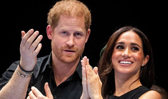 Meghan Markle and Prince Harry Advised to Mend Royal Ties