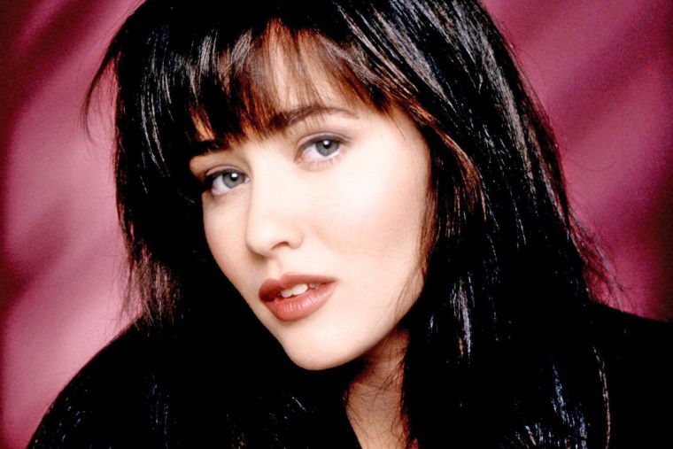 'Beverly Hills, 90210' Star Shannen Doherty Dies at 53