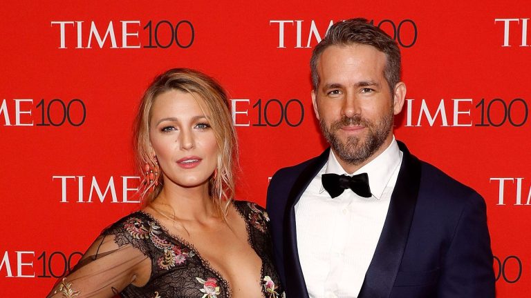 Blake Lively's Epic Reaction to Ryan Reynolds' Smoldering Physique Photo