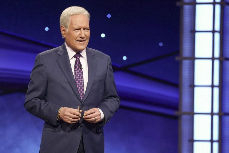 'Jeopardy!' Fans Pay Tribute to Player Who Died Before Episode Aired