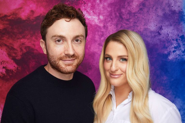 Meghan Trainor & Daryl Sabara's New Toilets: "Knees to Knees"