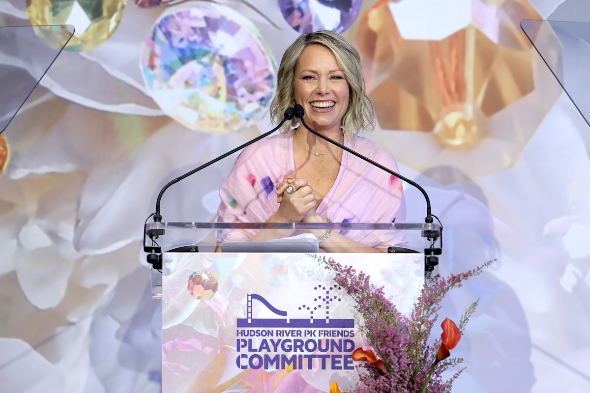 Fans praise Dylan Dreyer’s candid family home photo with her kids