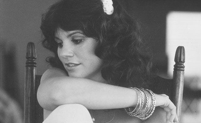 Linda Ronstadt Praises Carrie Underwood's Performance of "Blue Bayou"