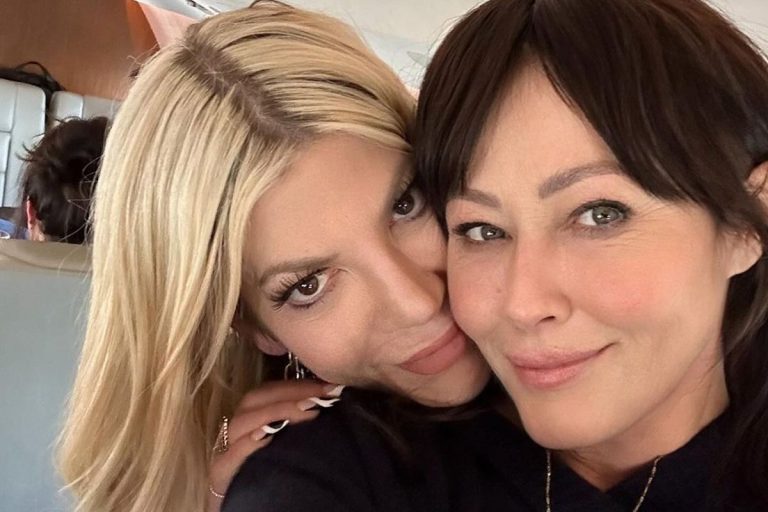 Tori Spelling Vows to 'Carry the Torch on' for Shannen Doherty