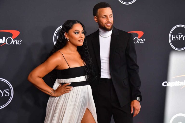 Steph Curry's Wife Sends Him Six Words After Recent Announcement