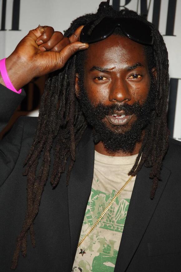 Buju Banton expressing himself energetically