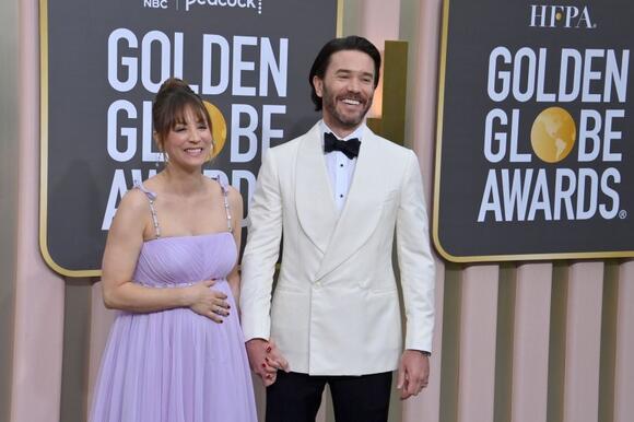 Kaley Cuoco and Tom Pelphrey at the Golden Globe Awards