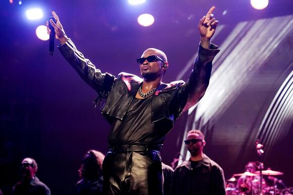 Usher performing at the 2024 Essence Festival of Culture