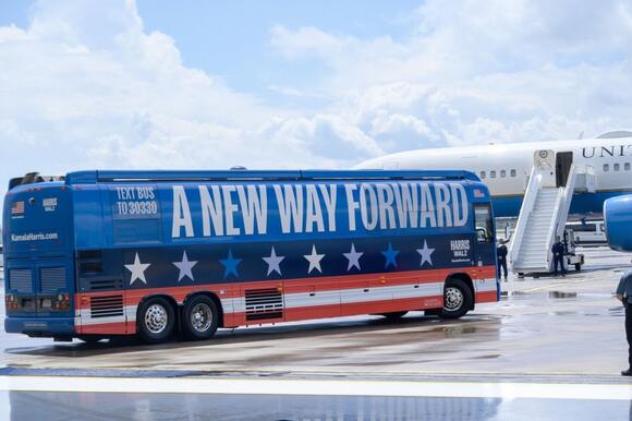 Campaign bus tour