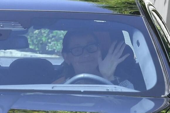 Jennifer Garner drove off with ex Ben after spending the weekend with him