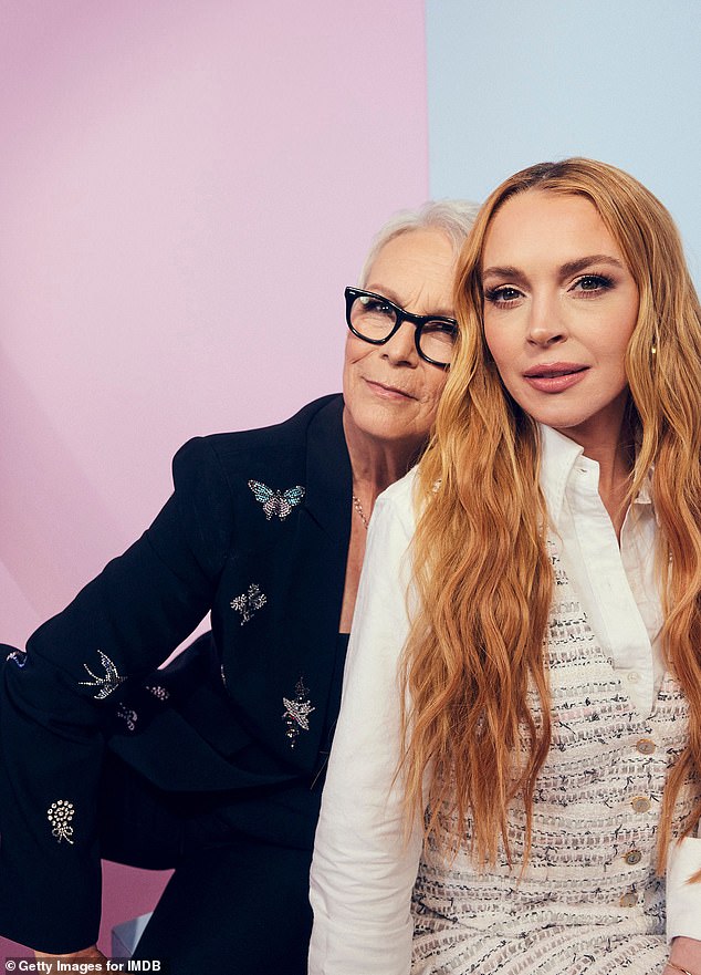 The pair later posed together for a stylish photoshoot after their appearance on stage