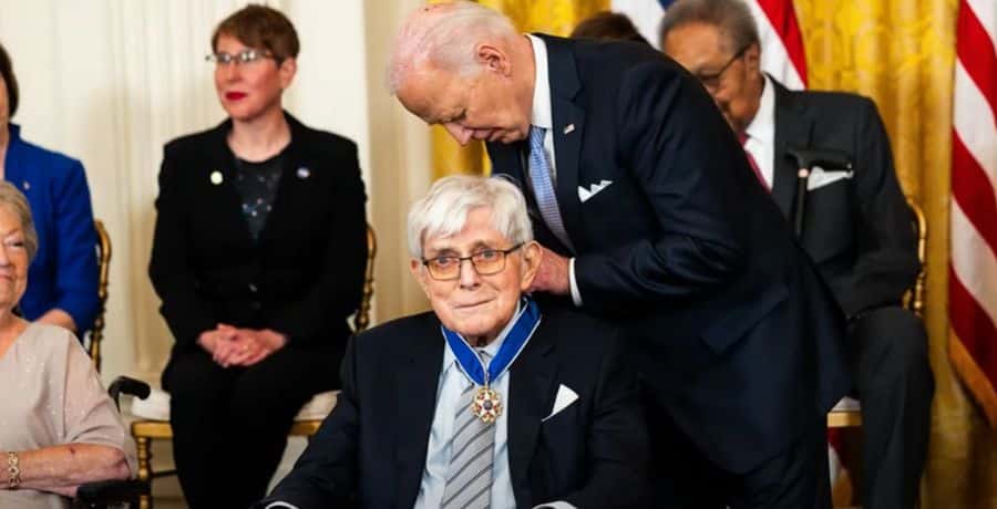 Phil Donahue receiving the Presidential Medal of Freedom in May 2024