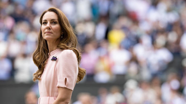 Kate Middleton looking to side