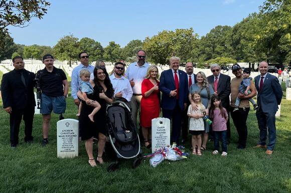 Donald Trump at a soldier's grave