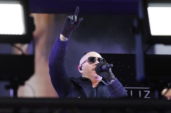 Pitbull in Times Square