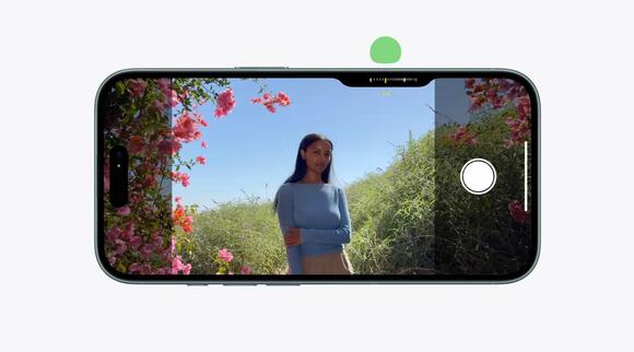 iPhone 16 camera control button