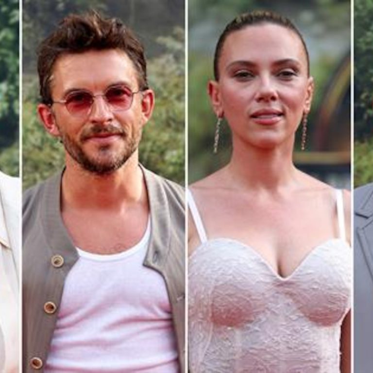Watch Every Celebrity Arrive on the Red Carpet