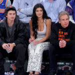 Tina Fey Timothee Chalamet Manspreading Knicks New Heights